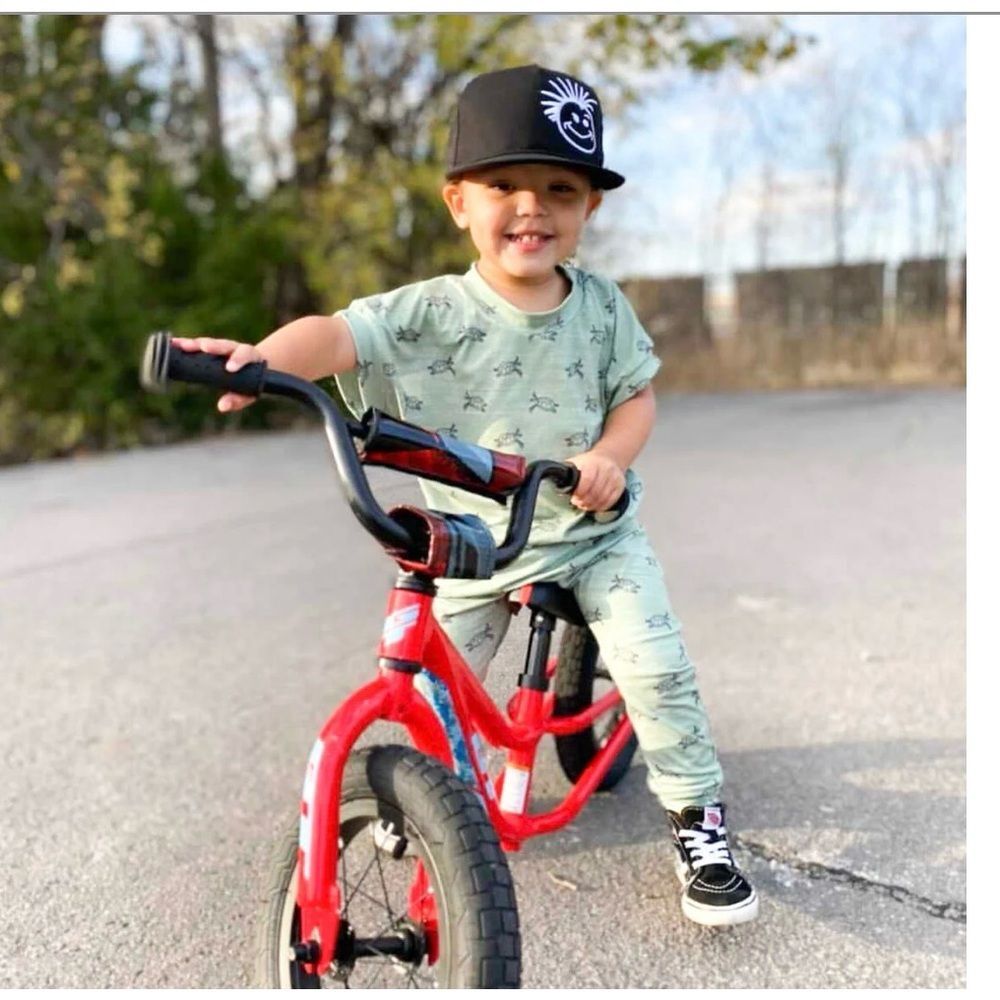 Knuckleheads Black Logo Toddler Boy Trucker Hat Sz S (12- 24m)